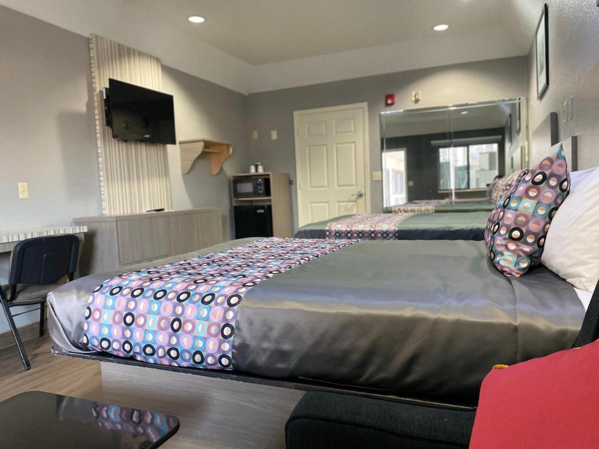 Island Suites Hobby Airport Хьюстон Экстерьер фото