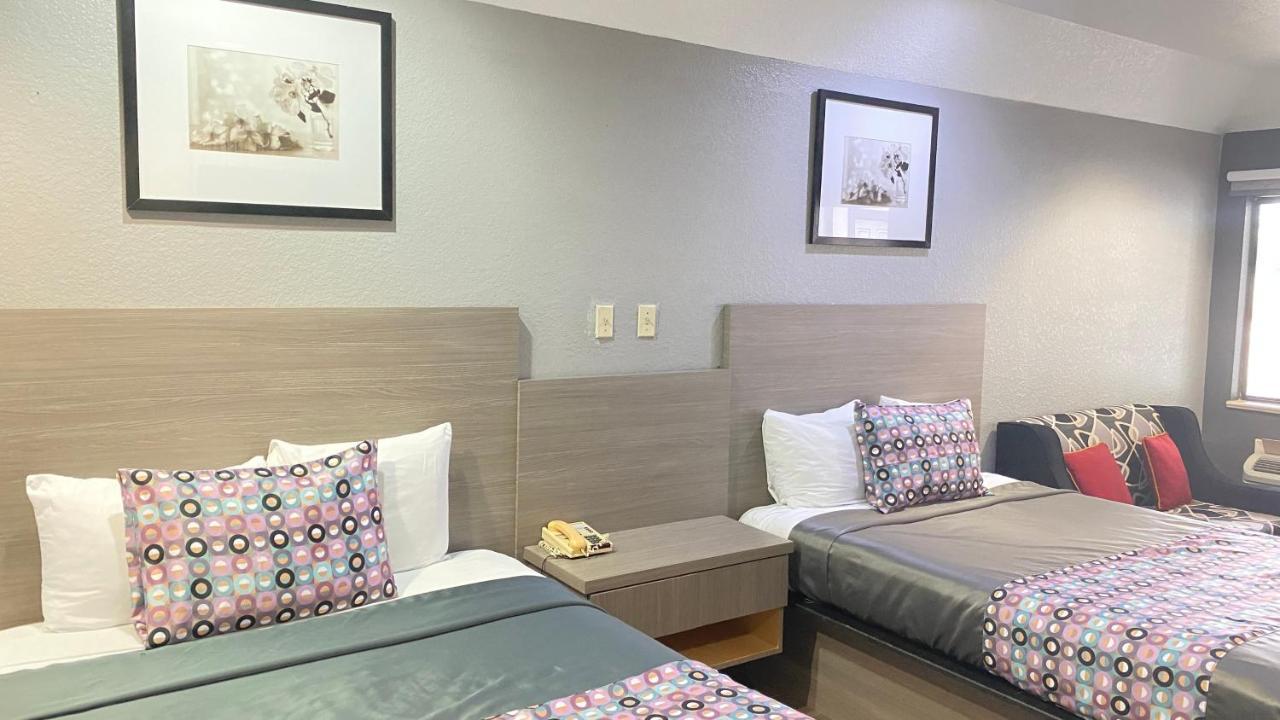 Island Suites Hobby Airport Хьюстон Экстерьер фото