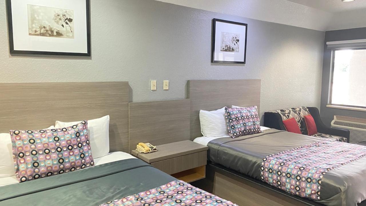 Island Suites Hobby Airport Хьюстон Экстерьер фото