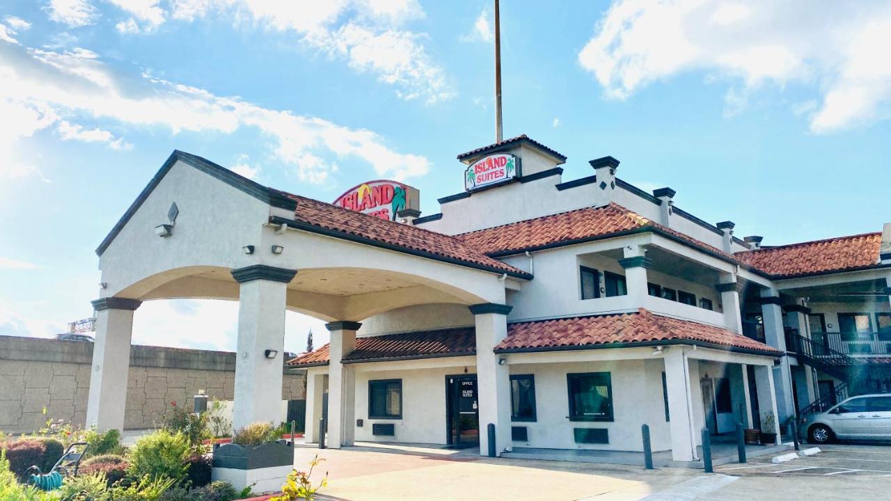 Island Suites Hobby Airport Хьюстон Экстерьер фото