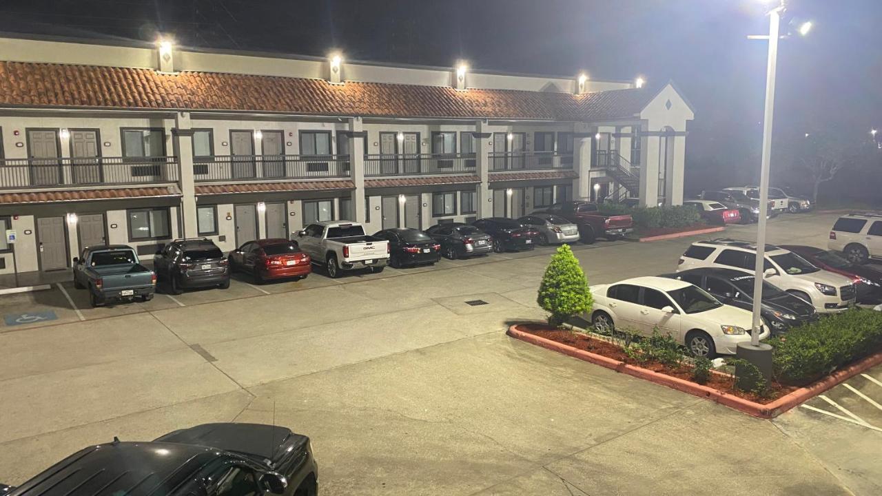 Island Suites Hobby Airport Хьюстон Экстерьер фото